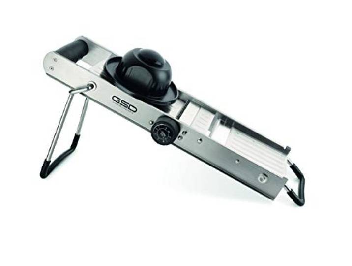 GSD Profi Mandoline, Edelstahl/Kunststoff Silber, mit ergonomischen Restehalter und Gummifüßen, Maße:46 x 15,5 x 24cm, 30060, Metall