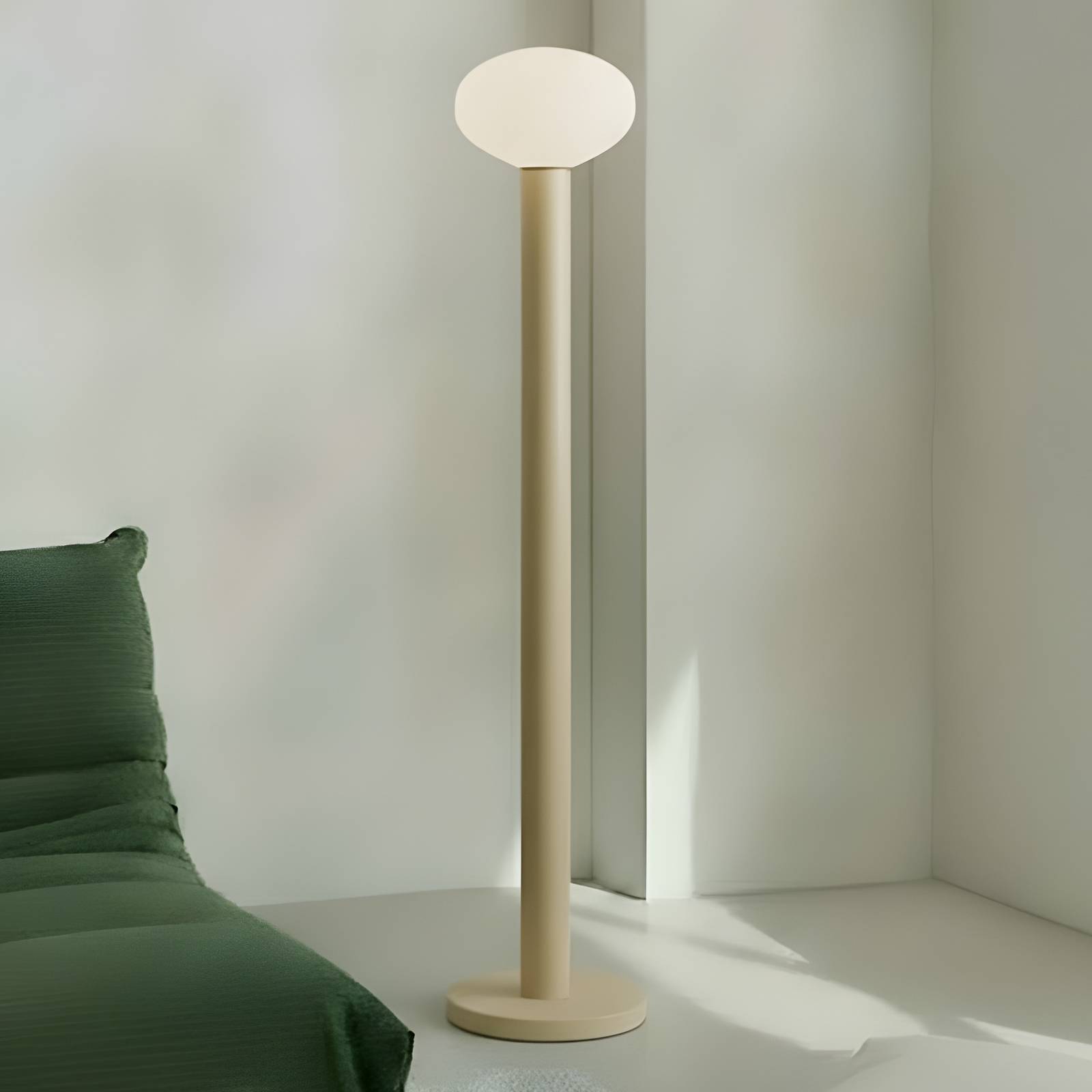 Design Stehlampe Flo ALDEX, creme / amber, für Wohn- / Esszimmer, Metall, Design, Stehlampe
