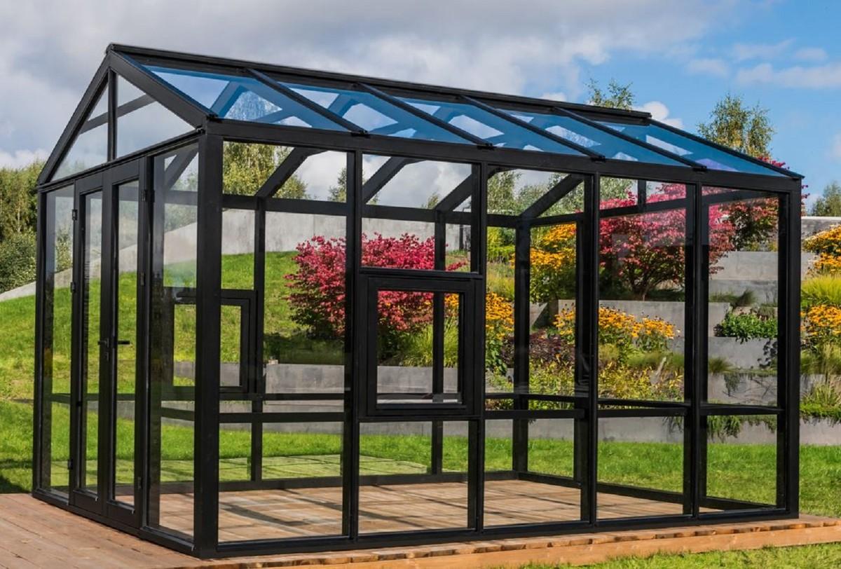 Casa Padrino Luxus Gartenhaus Schwarz 400 x 300 x H. 276,2 cm - Massivholz Garten Haus mit Glasfenstern und Glastüren - Gewächshaus - Luxus Gartenhäuser - Luxus Gewächshäuser