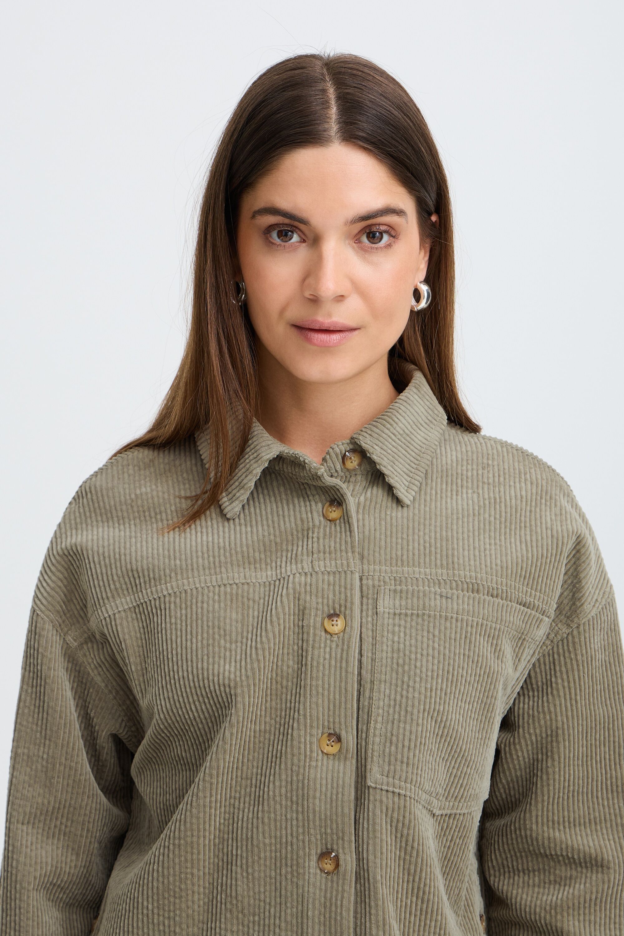 Hemdjacke PULZ JEANS "Damen Overshirts PZESSY", Damen, Gr. S, grün (vetiver), Obermaterial: 100% Baumwolle CO., Jacken Hemdjacke