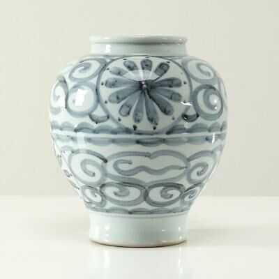 Artissance Approx 11 Inches Subtle Blue and White Vase