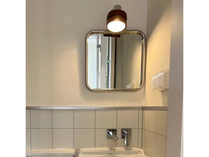 Miroir mural décoratif avec cadre en acier inoxydable, miroir de vanité mural moderne pour salle de bain