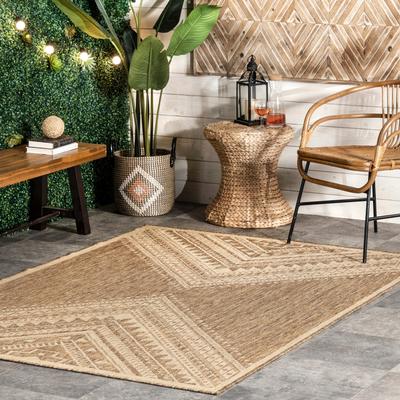 Nuloom Landry Aztec Indoor/Outdoor Area Rug