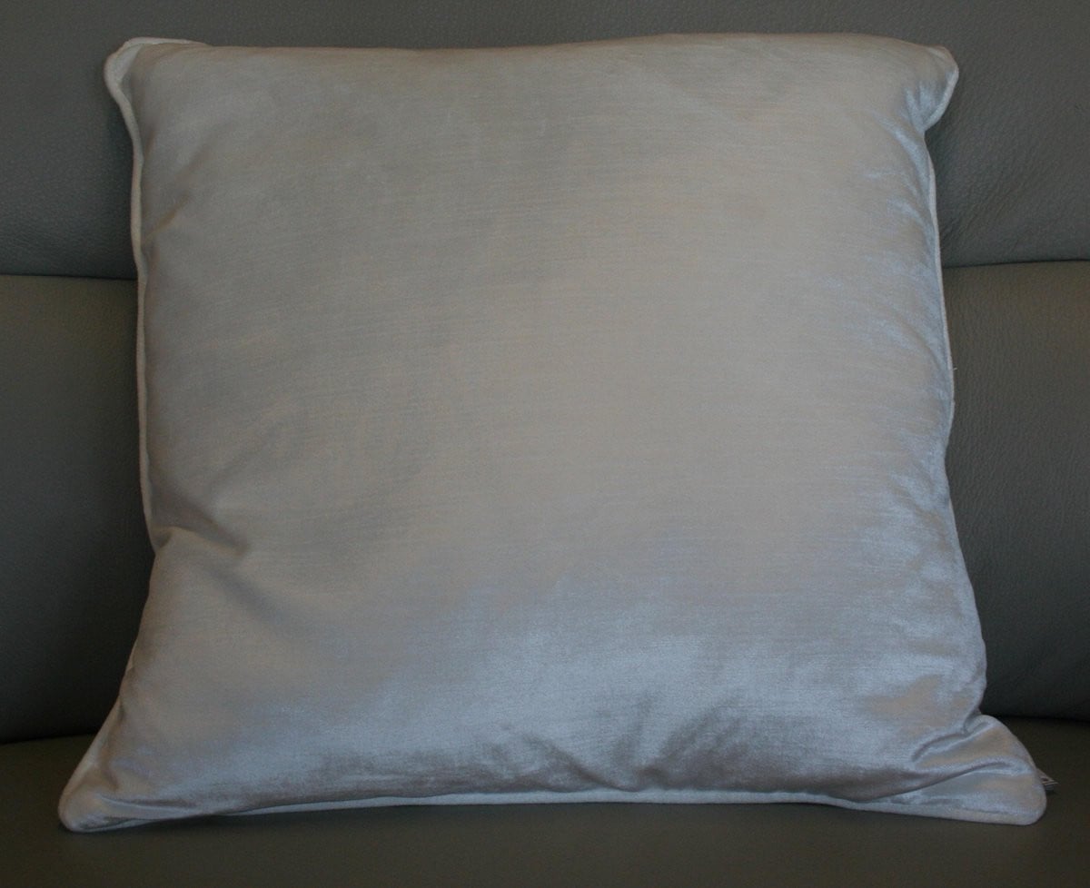 Sierkussen Lovisa ecru met veren 45 x 45 cm