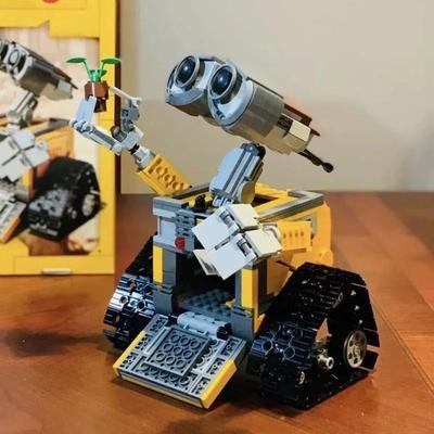 Uplifted Finds Wall E Robot Assembly Model   Cinematic 687 Piece Collectible Display Toy Wall E Robot Assembly Model   Cinematic 687 Piece Collectible Display Toy