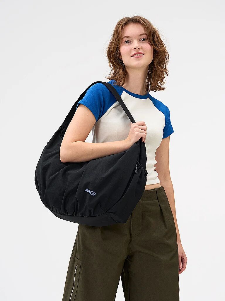 AEVOR Damen Umhängetasche Slouchy 23L schwarz W