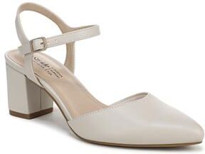 Wide Width Women's Amaryllis Pump by LifeStride in Bone (Size 9 W)