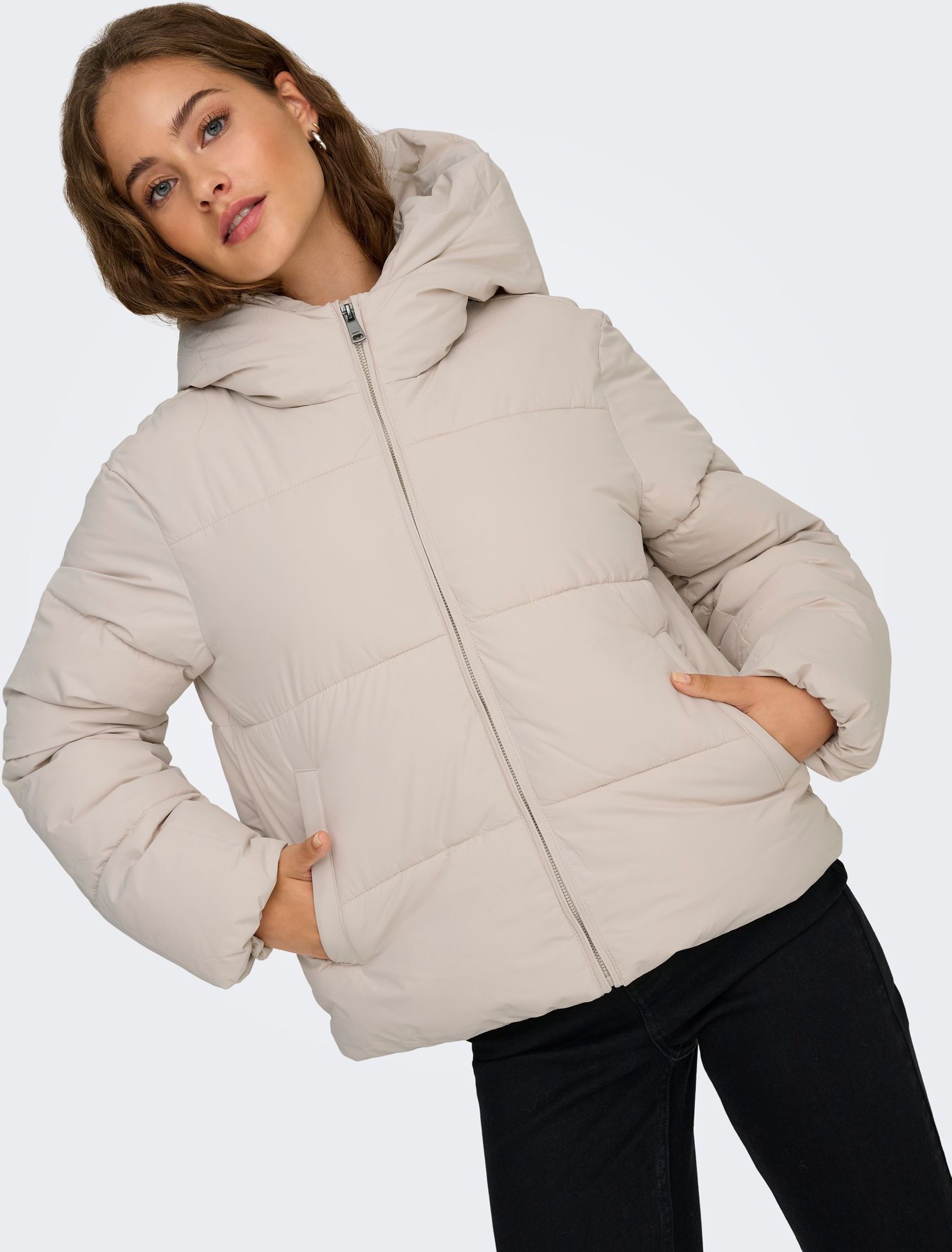 Steppjacke ONLY "ONLJUTA SHORT PUFFER OTW NOOS", Damen, Gr. S, beige (pumice stone), Steppware, Obermaterial: 100% Polyester, unifarben, normal, Jacken Steppjacke, Kunstfaser pumice stone S