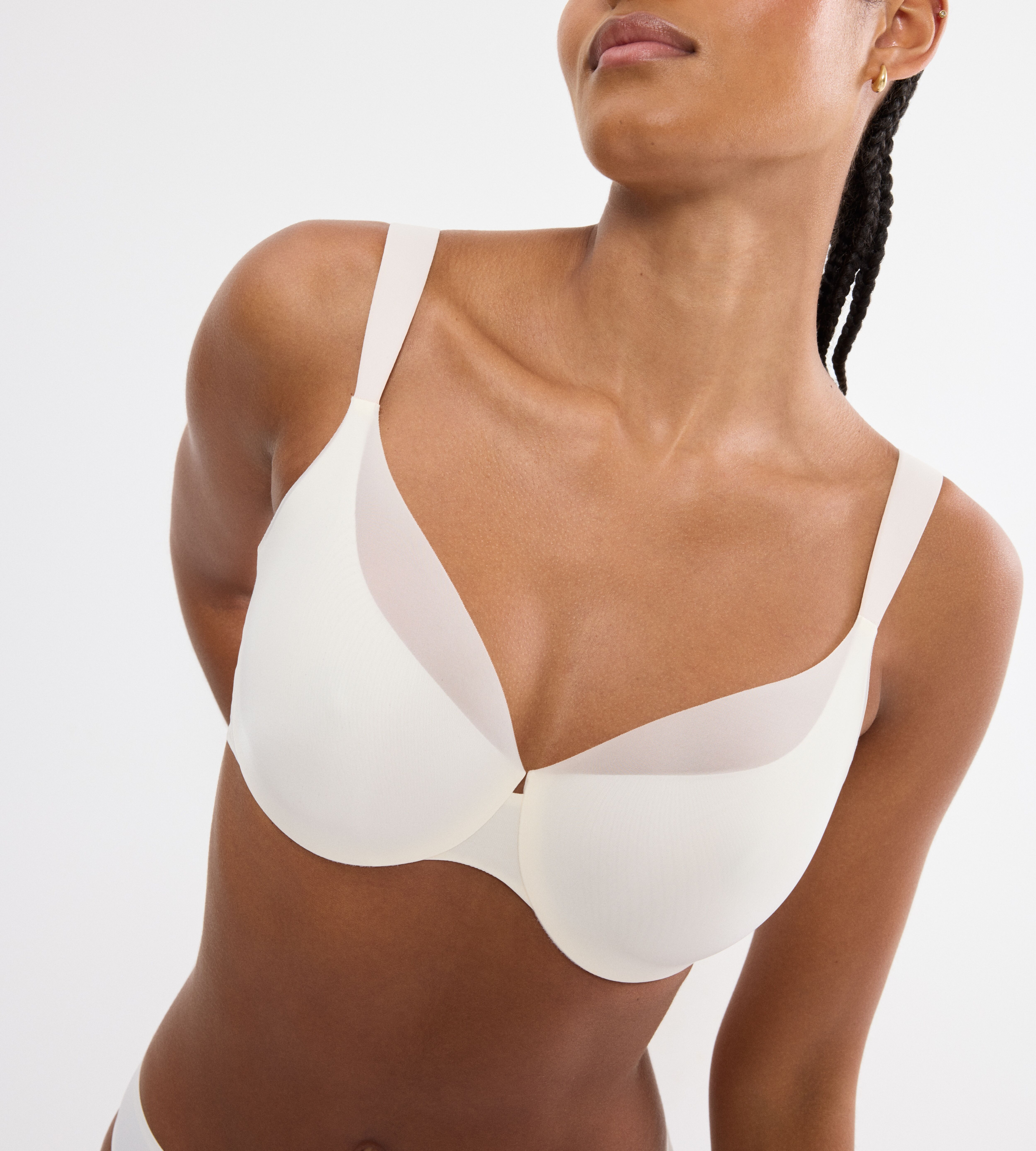 Triumph "Body Make-Up Illusion Curve" verkleinert die Brust optisch, breite Träger, formend, weich