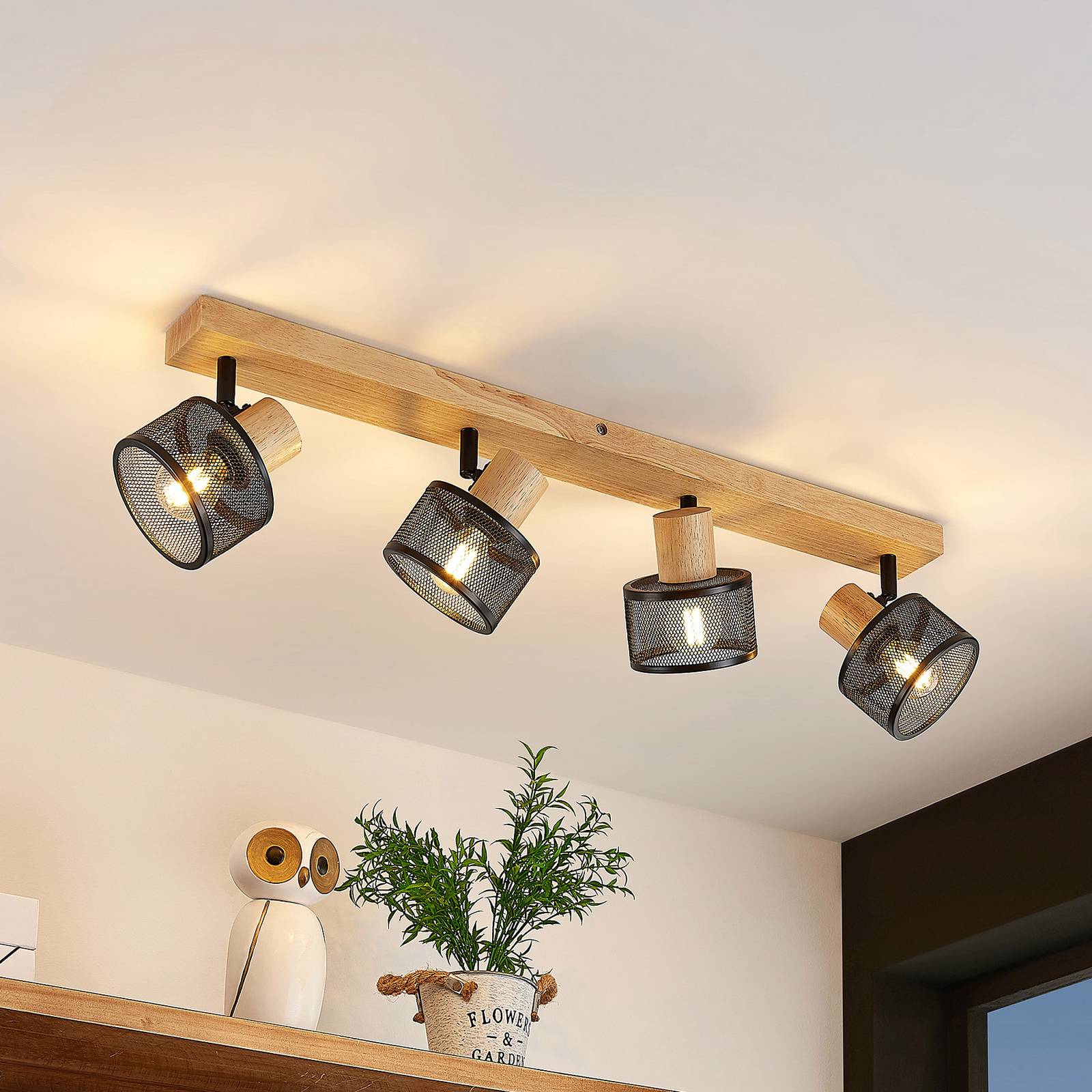 Lindby Deckenstrahler Evinora, 77 cm, schwarz, 4-flg., Holz Evinora Lindby, dimmbar, Holz dunkel, für Wohn- / Esszimmer, Holz, Modern, Strahler