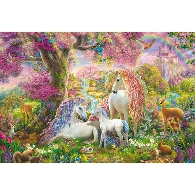 Einhornfamilie im Blütenwald