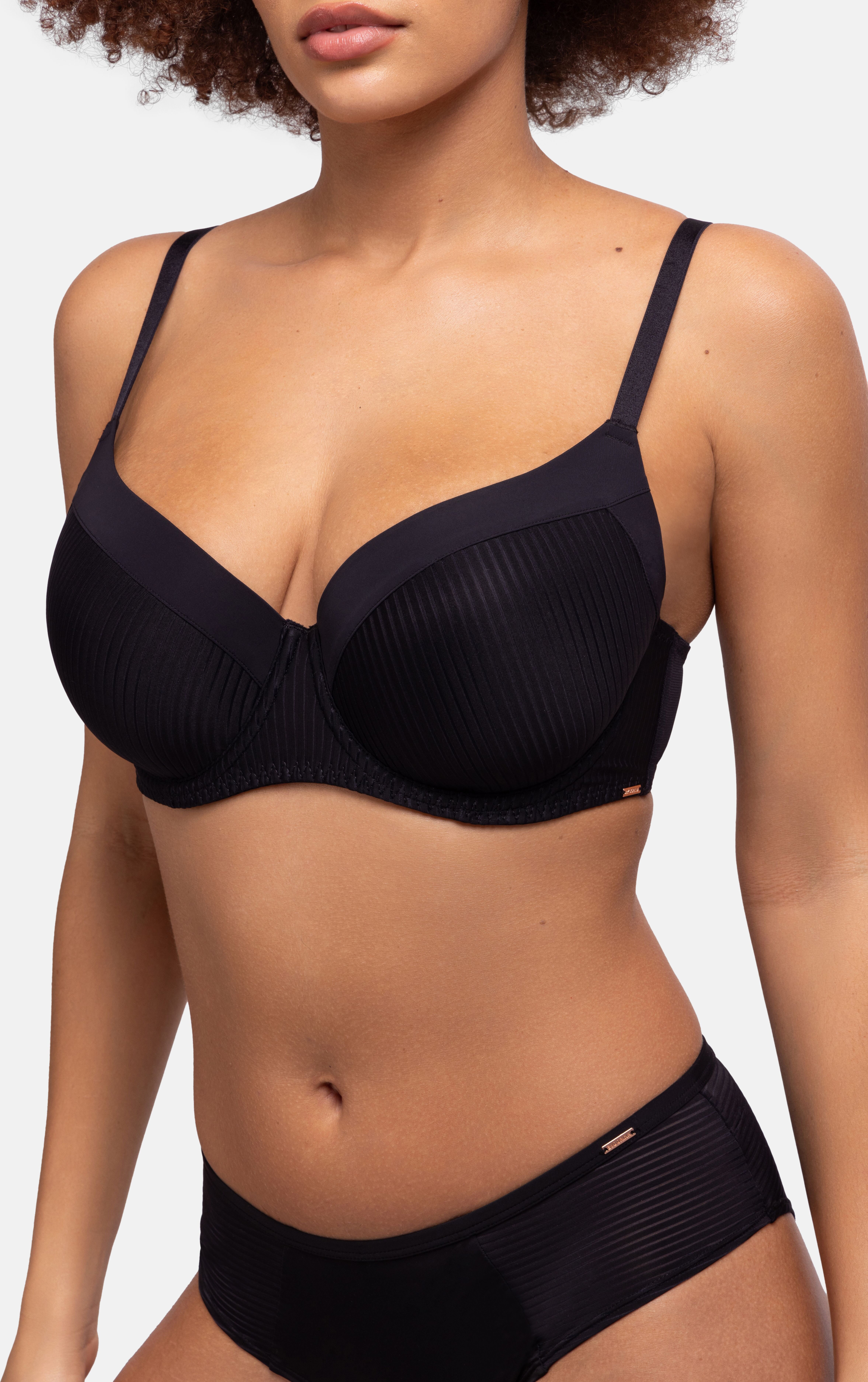 Dorina "Carmen" leicht gepolstert, geformte Cups, weich, Mikrofaser