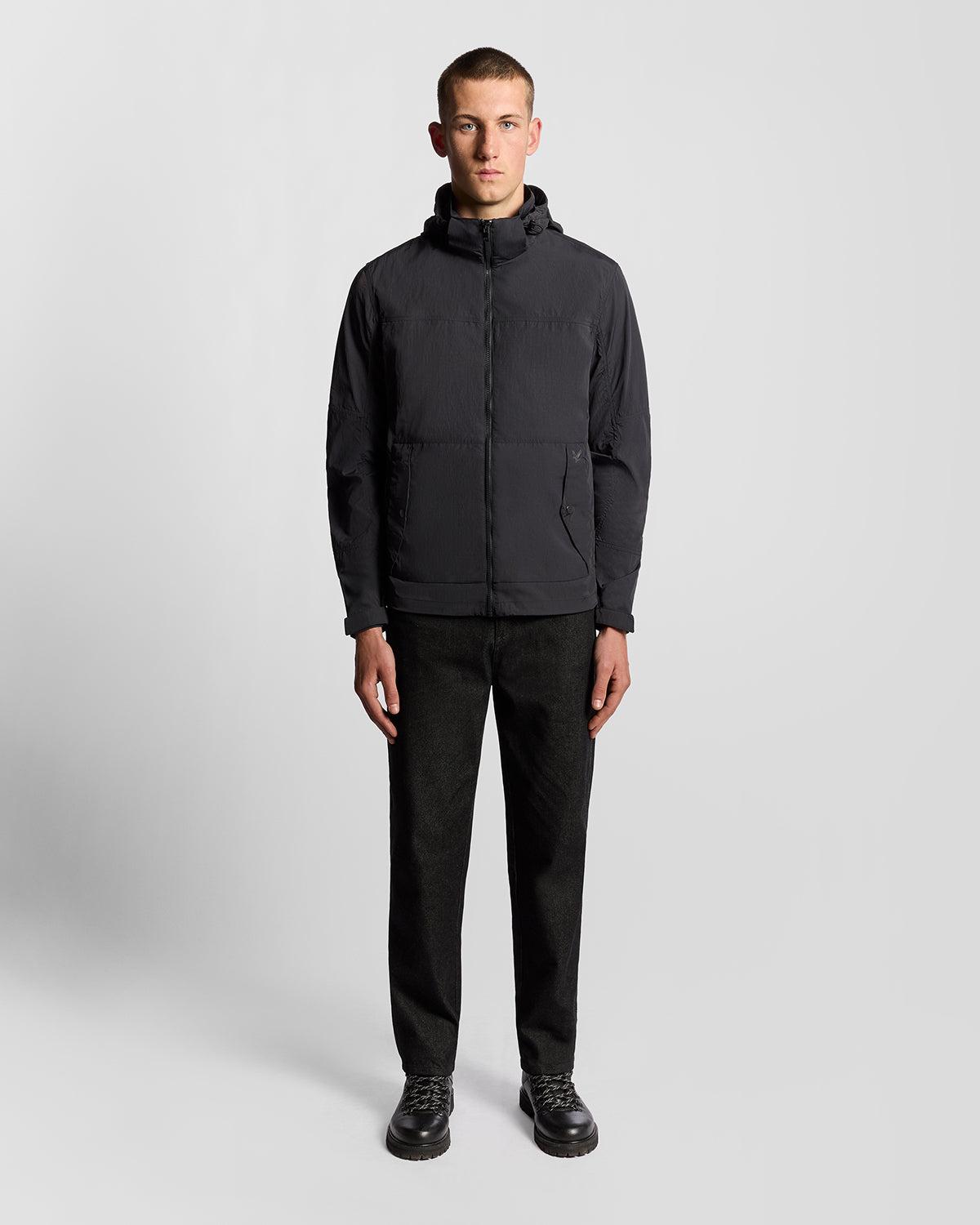 Stow Away Jacke in Schwarz