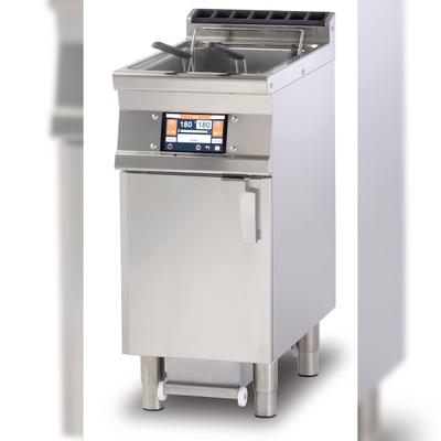 Elektrische digitale Friteuse 1 Becken 18 lt mit heißem Öl-Filter-Pumpe. Struktur aus rostfreiem Stahl. Abmessungen 40x70,5 h 90 cm. Modell F18-74ETDP