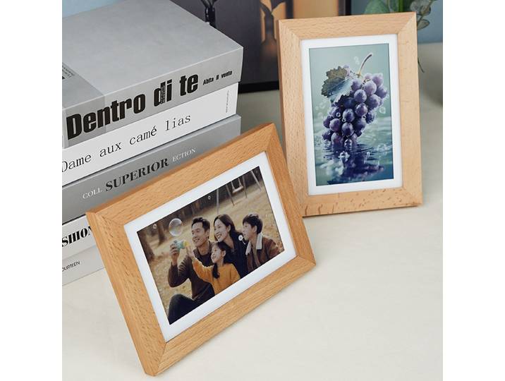 Cadre photo numérique Bigme F7 avec écran couleur E-ink de 7,3 pouces, cadre photo numérique intelligent WiFi, sans lumière bleue pour le confort des yeux, pour la famille