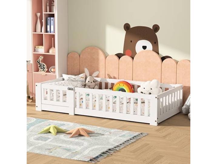 Bodenbett 120x200 cm, Montessori Bett mit Zaun und Tür, Kinderbett 120x200 mit Rausfallschutz und Lattenrost, Holzbett Einzelbett für Kinder,Jugendbett Massivholz Gitterbett Kinder Bett,Weiß