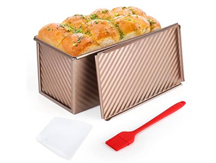 Cyimi Toastbrot Backform mit Deckel Champagner Gold 21,3 x 11,7 x 11,4 cm Antihaft Brotbackform Kastenform mit Teigschaber Schneider und Ölbürste für 500g Teig Perfekt für Frisches Brot