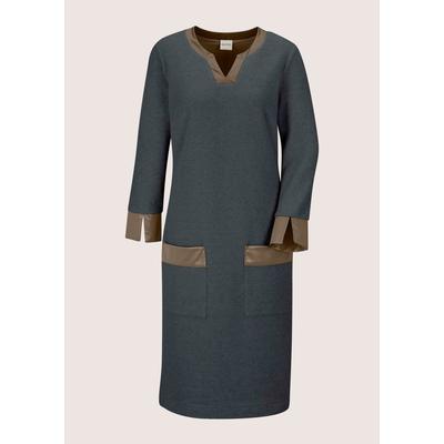 Sommerkleid MADELEINE "Etuikleid Elegantes Kleid mit Lederakzenten", Damen, Gr. 36, N-Gr, nebelblau, cappuccino, Modern, V-Ausschnitt, Kleider Sommerkleid, Aufgesetzte Taschen