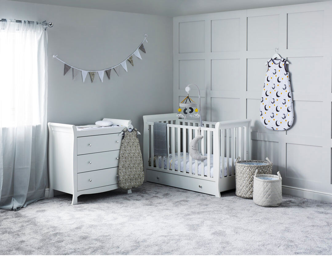 Ickle Bubba Snowdon 4 in 1 Mini 2 Piece Furniture Set - White White