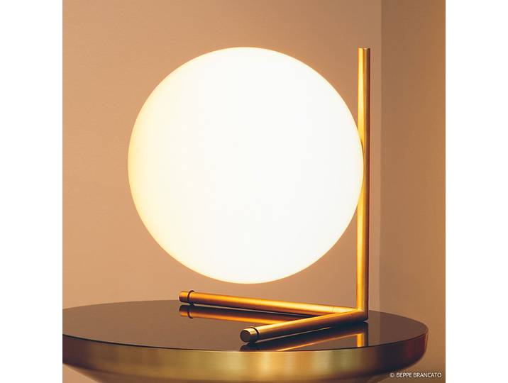 IC T2 Tischleuchte Messing - Flos - Wohnzimmer - Design - Metall - Kugel