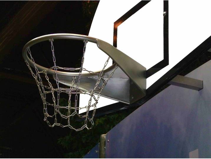 Basketbalring rvs voor openbare speelplaatsen