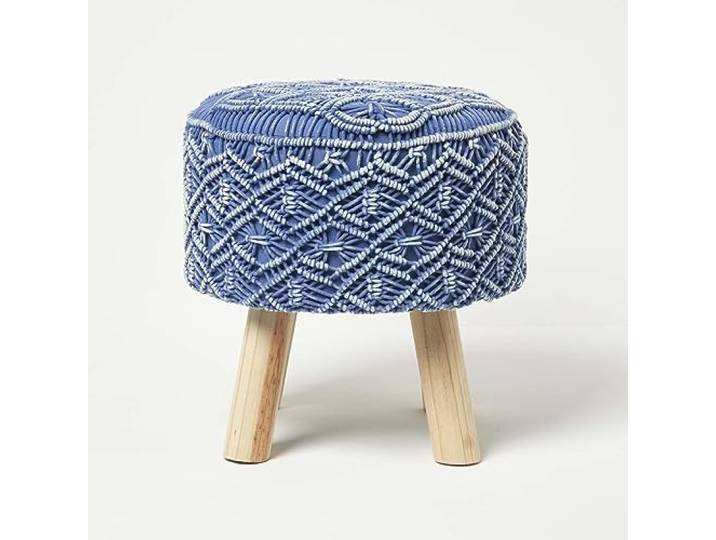 Homescapes Willow Makramee-Hocker Boho Style blau 41x43 cm, Stoff-Hocker rund, Blauer Hocker mit Holzbeinen