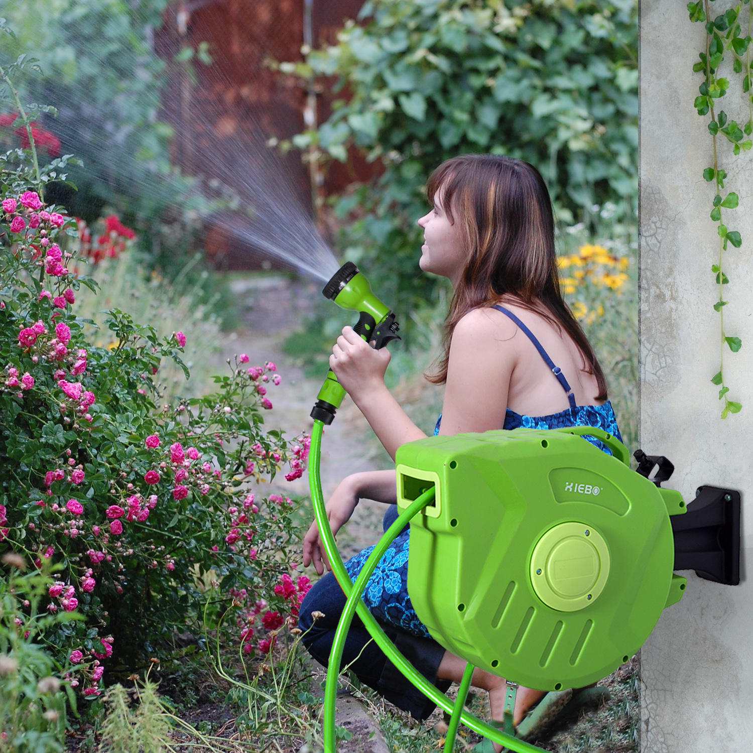 Durhand Outsunny Rullo Avvolgitubo Riavvolgimento Automatico con Ugello Multifunzionale Giardino 20m Aosom