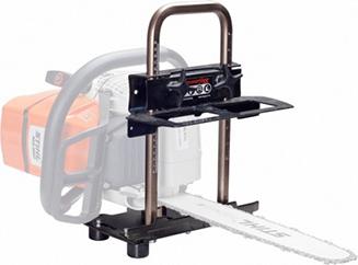 Zubehör für mobile Sägewerke, das in Verbindung mit einer Kettensäge das Schneiden von Brettern ermöglicht. Gewicht: 5 kg. Durchmesser