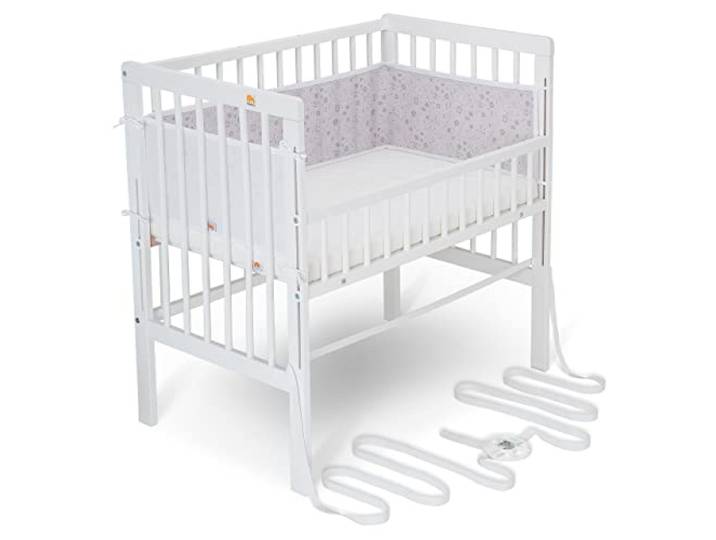 FabiMax Baby Beistellbett für Boxspringbett, TÜV geprüft 2022, inkl. Matratze Buche massiv weiß (Matratze Comfort, Graue Blümchen)