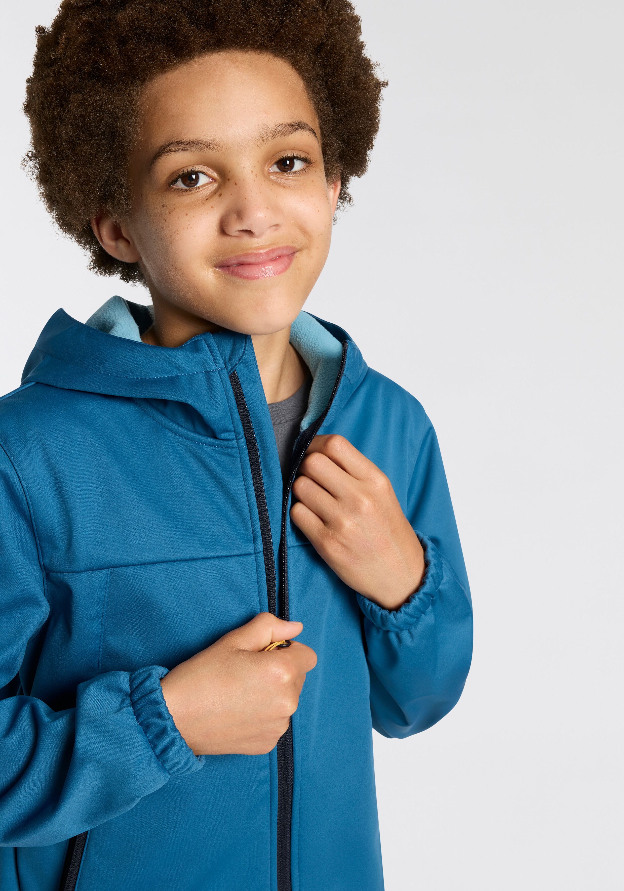 Softshelljacke ICEPEAK "KONAN JR", Kinder, Gr. 176, blau (blau2), Softshell, Obermaterial: 100% Polyester, hoch geschlossener Ausschnitt, Bündchen, Jacken Softshelljacke, mit Kapuze, atmungsaktiv, wasserabweisend, windabweisend blau2 176