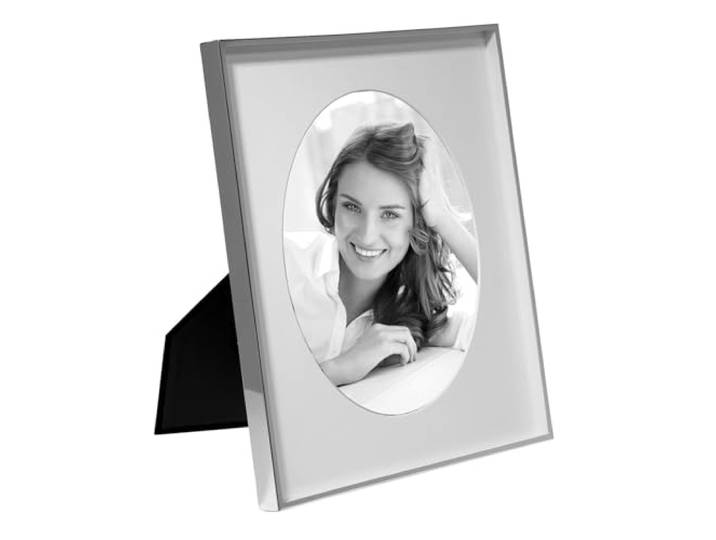 Fink Bilderrahmen 20 x 25 cm versilbert mit ovalem Bildausschnitt - Fotorahmen mit Passepartout, dekorativer Silberrahmen zum Aufstellen oder Aufhängen in Wohn- und Arbeitsbereichen