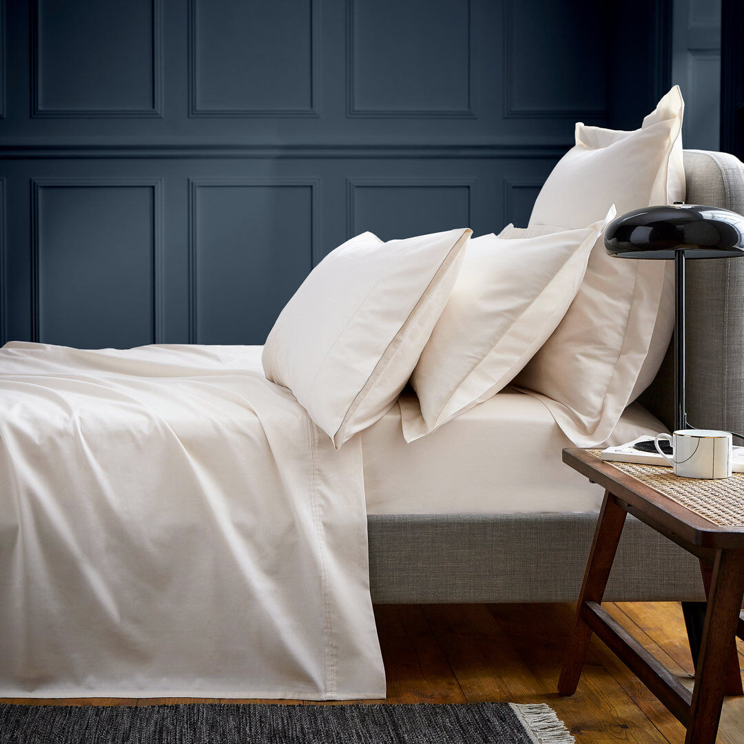 Bedeck of Belfast BOB 600TC EQYPTIAN COTTON Egyptian Cotton Plain Weave / Muslin Fitted Sheet Cream Single (3')