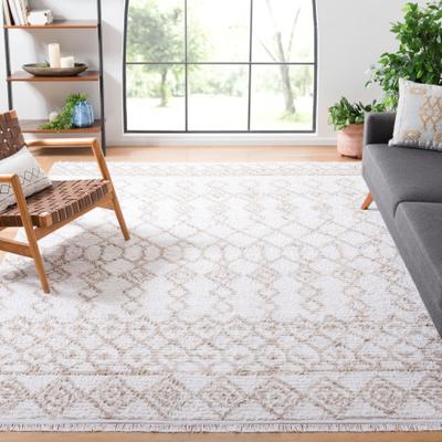 SAFAVIEH Augustine Bruna Moroccan Boho Fringe Rug