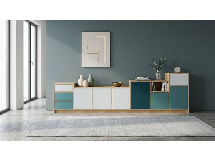 Commode moderne avec portes colorées sur mesure Hêtre Naturel huilé
