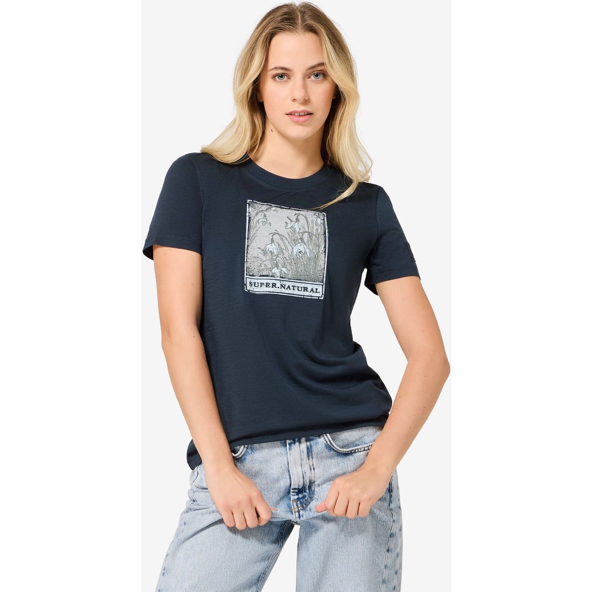 Super.Natural W Snow Drops BIO J Tee blueberry/various (W55) M SNWS03013W55M
