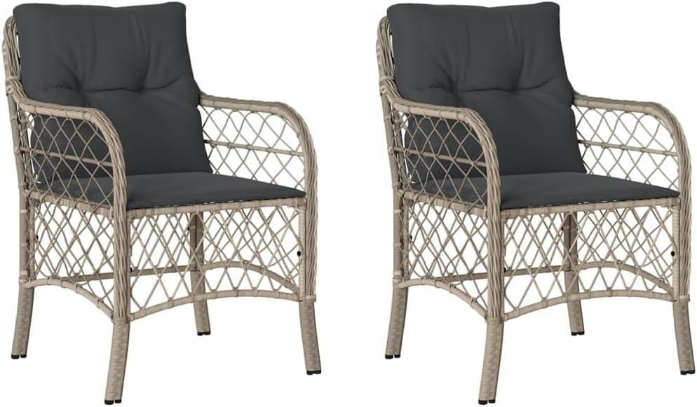 Set aus 2 hellgrauen Poly-Rattan-Gartenstühlen mit Kissen, abnehmbaren und waschbaren Bezügen, pulverbeschichtetem Stahlrahmen und einer Belastbarkeit von maximal 110 kg je Sitzplatz