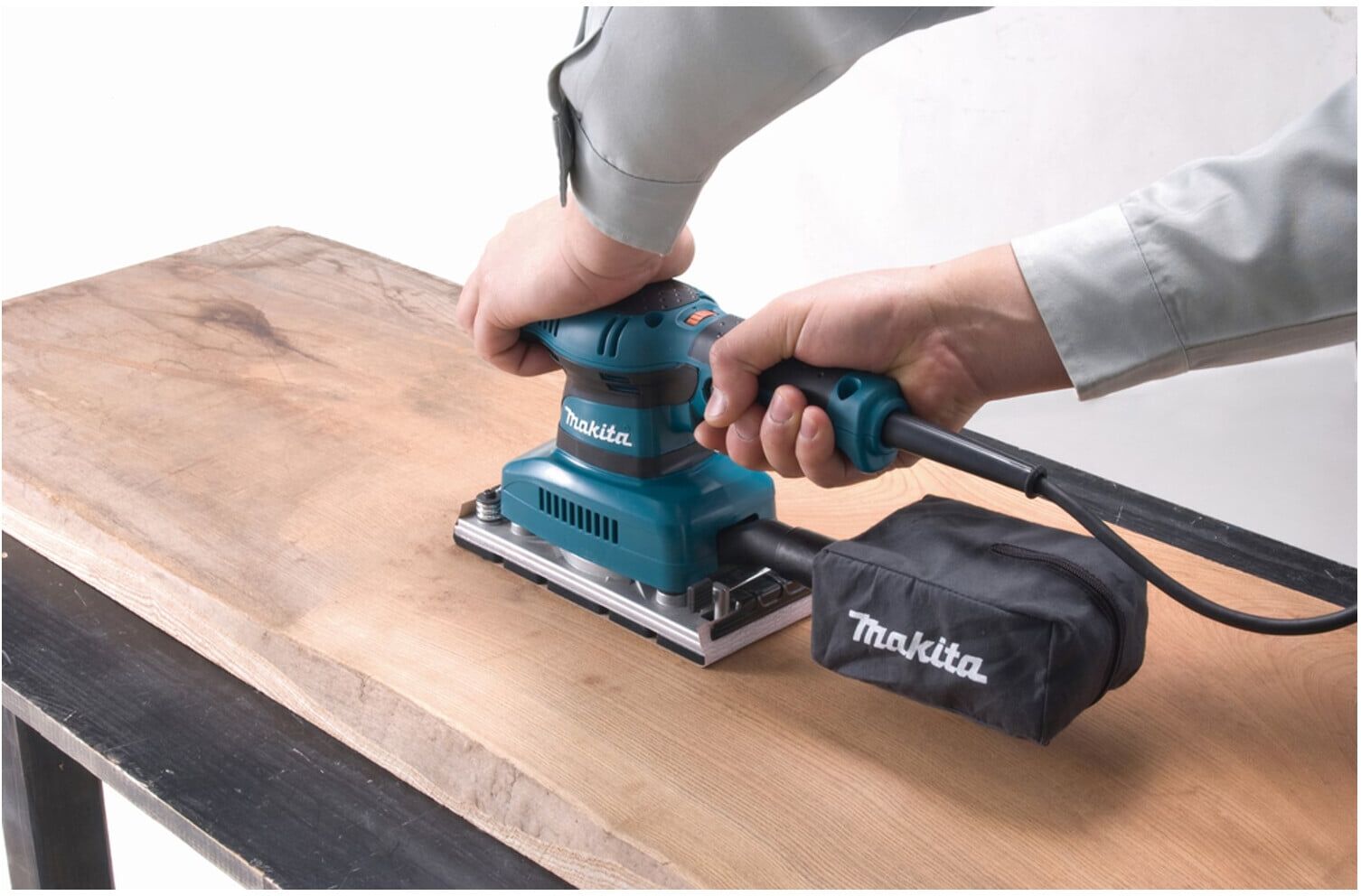Makita Schwingschleifer BO3711J)