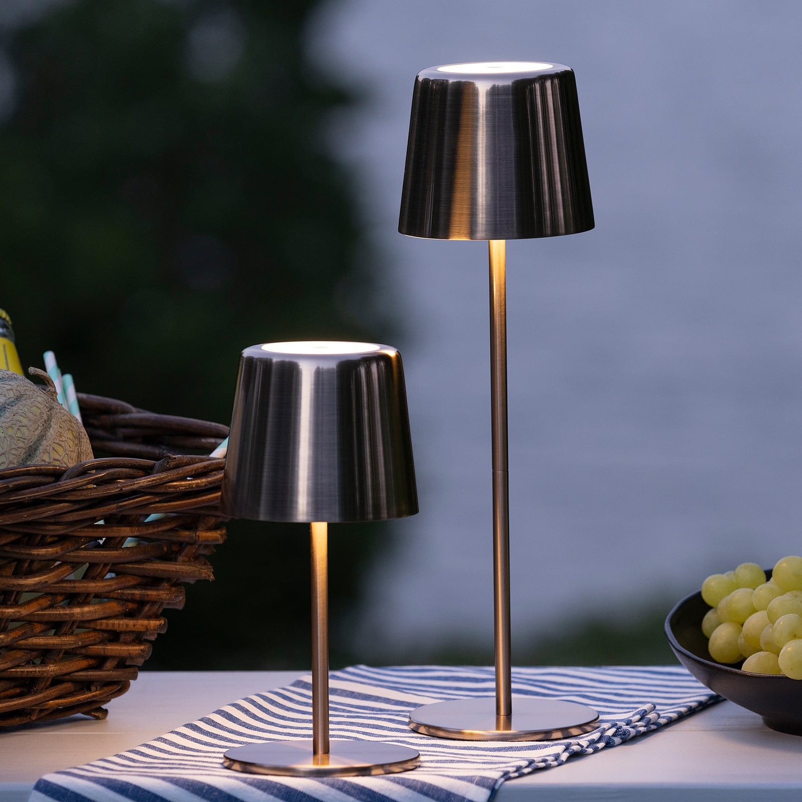 home24 LED-tafellamp koper/koper gelakt ijzer Ø 11 cm