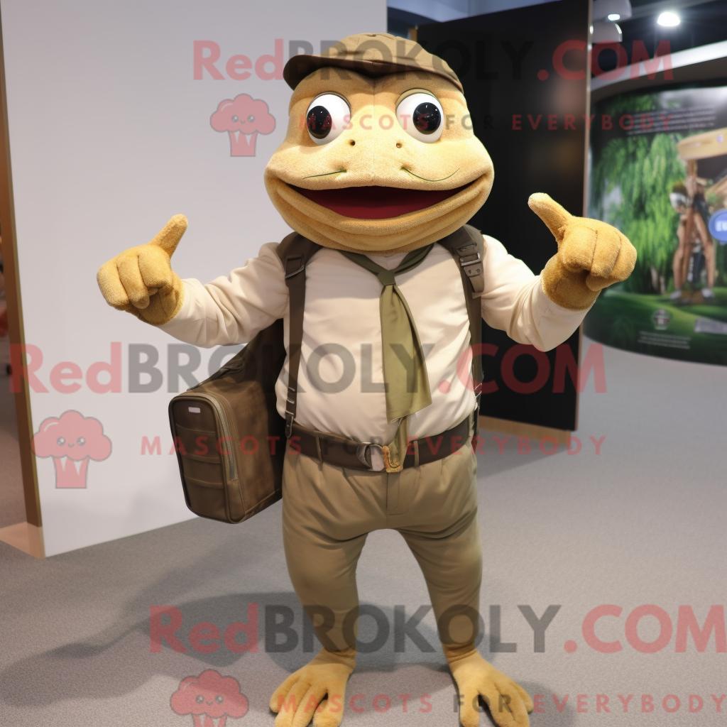 Maskottchen REDBROKOLY eines braunen Frosches bekleidet mit Overall und Aktentasche