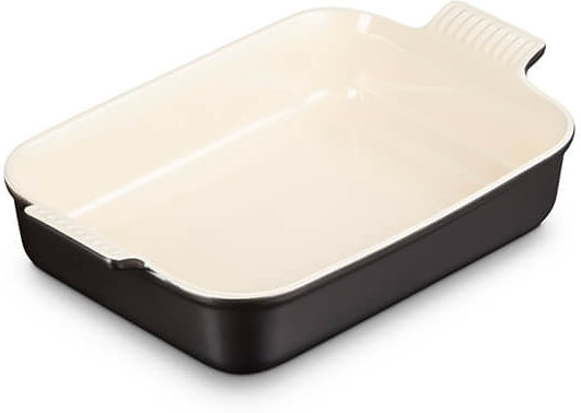Le Creuset Matte Black Stoneware Large 32cm Heritage Rectangular Dish