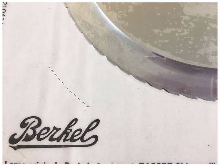 Berkel Gezahntes Messer Red Line 300 gezahntes Messer für Red Line 300 – Küchenmaschine Zubehör – silber
