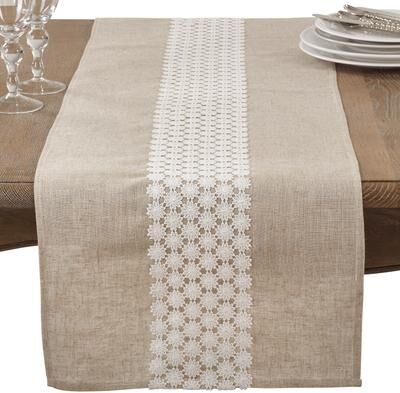 Saro Lifestyle Daisy Lace Design Country Linen Blend Table Runner
