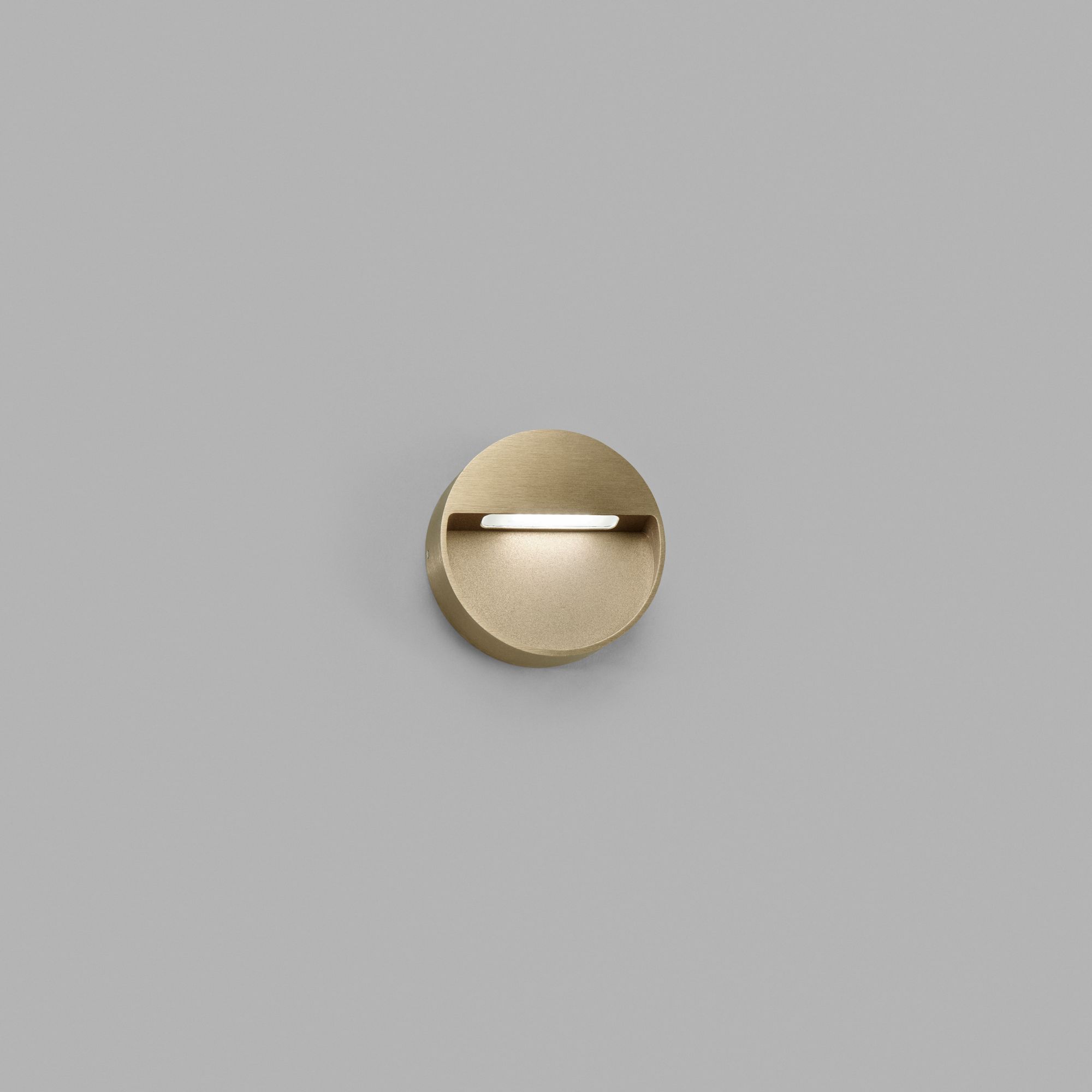 Light-Point LED-Wandleuchte SERIOUS 10cm Messing 270754 5711389707545