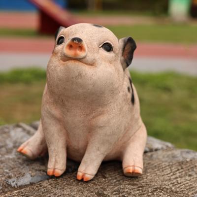Hi-Line SoReal Sitting Pig Looking Up Statue - Polyresin