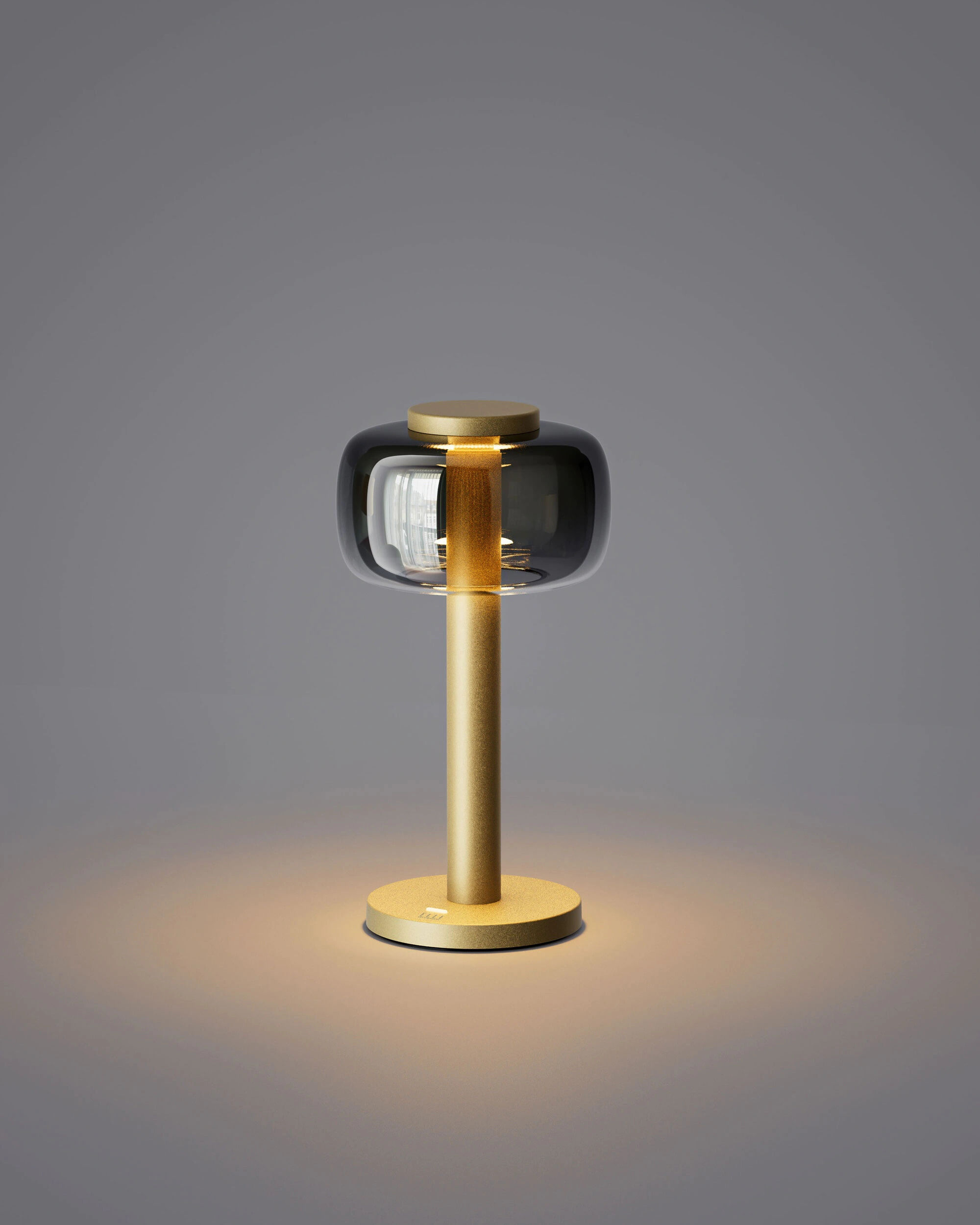 ELLE Decoration Lampada da Tavolo Ricaricabile LED, Oro Opaco, Trasparente Odeon