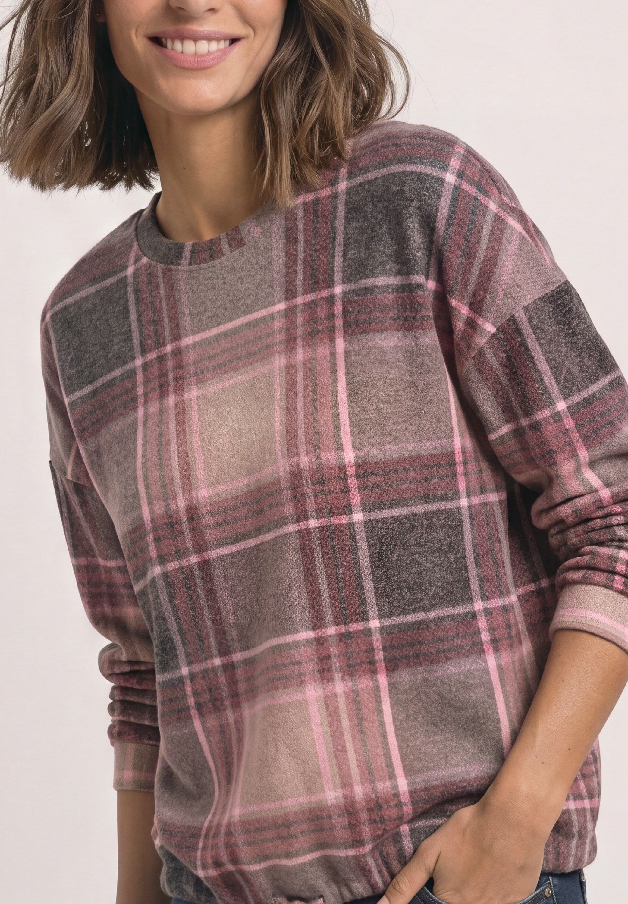 Langarmshirt STREET ONE, Damen, Gr. 40, sanded amber, Jersey, Obermaterial: 80% Viskose, 15% Polyester, 5% Elasthan, kariert, normal hüftbedeckend, Rundhals, Bündchen, Shirts Langarmshirt, mit Rundhals und Karomuster sanded amber 40