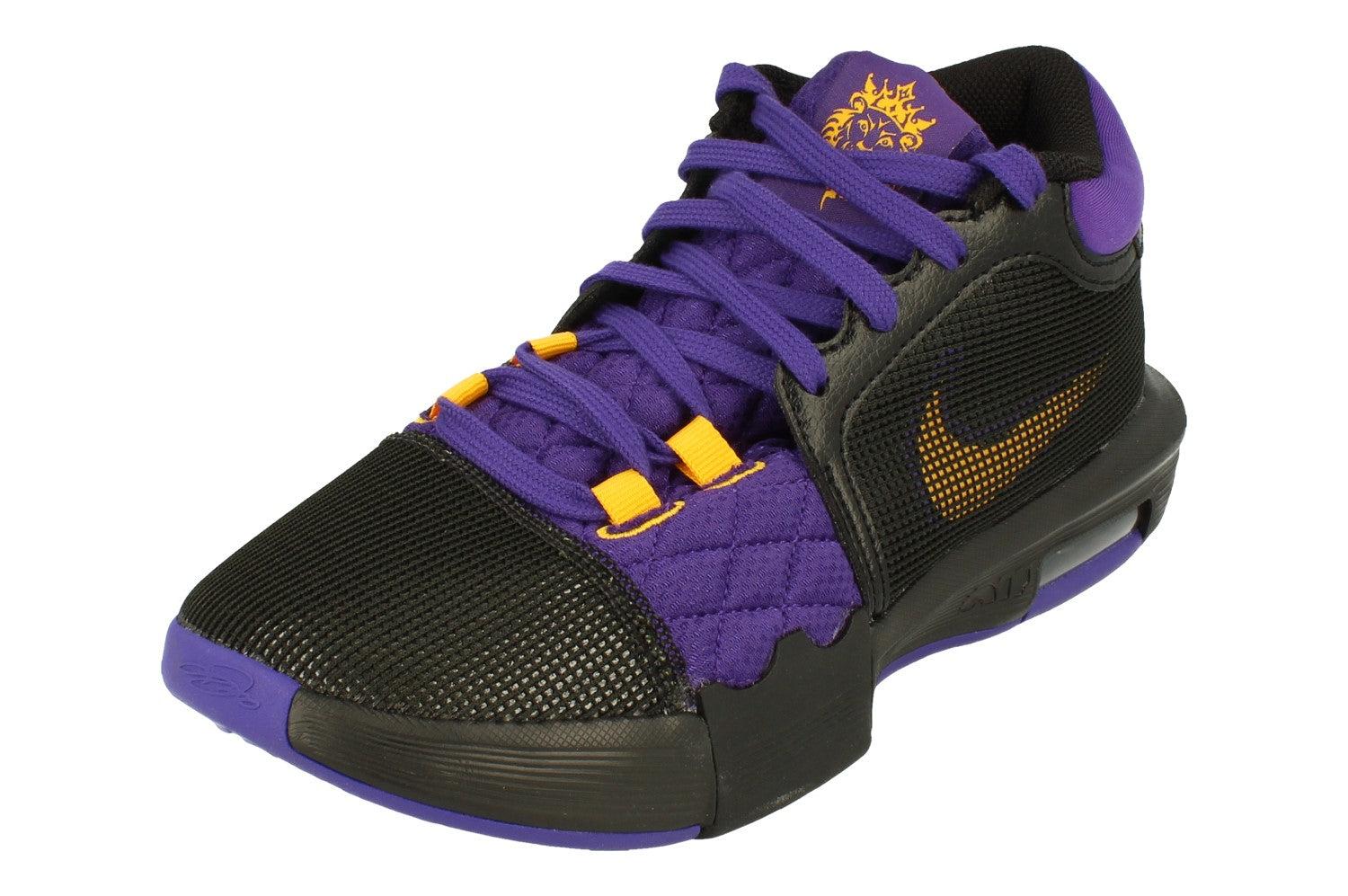 Nike Lebron Witness Viii Männer Basketball Lila Trainer