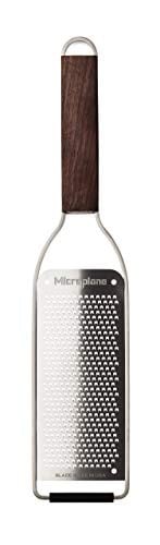 Microplane Keukenrasp Master Serie Fijn - Walnotenhout en Roestvrij Staal
