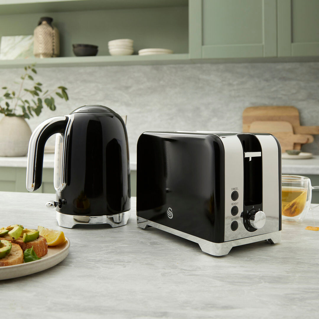 Swan Solace 1.7L Electric Tea Kettle & 2 Slice Toaster Black 1.7L