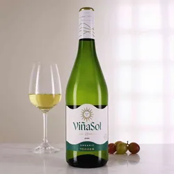 Torres 2024 Torres Vina Sol 2024 Garnacha Blanca ,Parellada Spanien